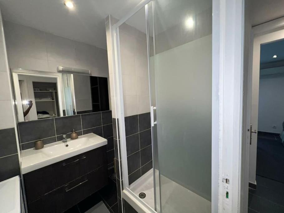Grand Appartement Climatise Et Fonctionnel Μασσαλία Εξωτερικό φωτογραφία